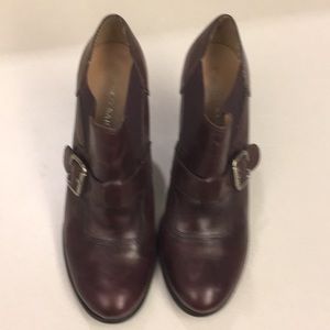 Super cute buckle shoes